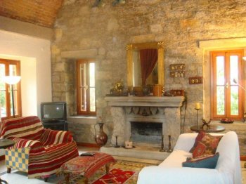 Living-room-with-fire-place_1351546225 Living-room-with-fire-place_1351546225